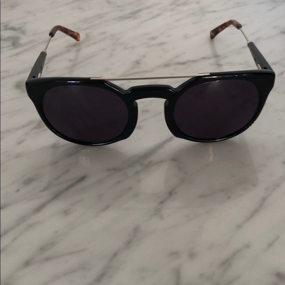 Wild Soul sunglasses black with silver frame